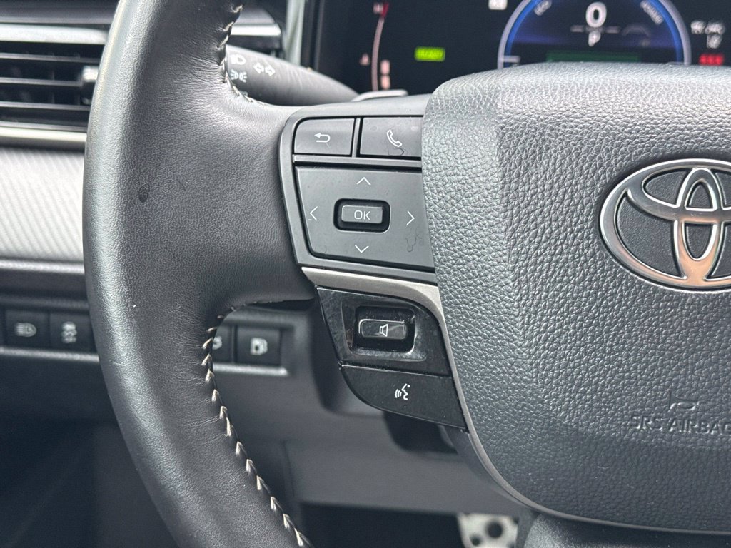 Certified 2025 Toyota Camry SE FWD image 27