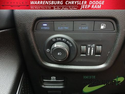 Used 2024 Jeep Grand Cherokee Limited 4xe AWD/4WD image 32