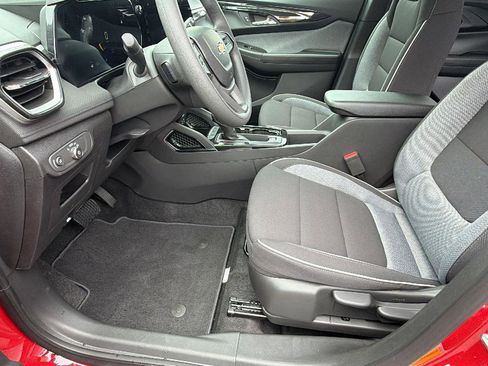 New 2026 Chevrolet TrailBlazer LT w/ Driver Confidence Package FWD image 16