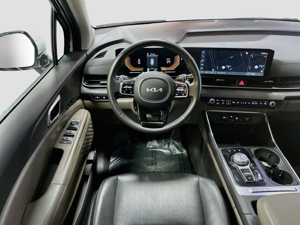Used 2026 Kia Carnival EX FWD image 23