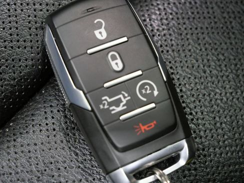 Used 2023 RAM 1500 Laramie image 26