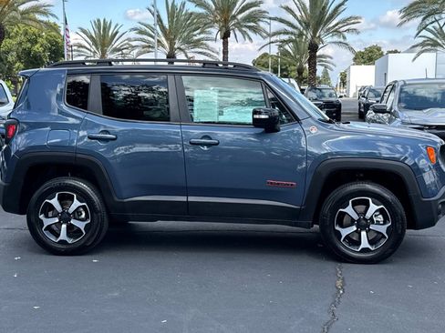 Used 2022 Jeep Renegade Trailhawk AWD/4WD image 2