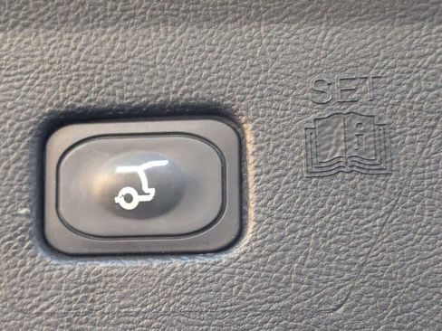 Used 2022 Ford Edge Titanium w/ Equipment Group 301A image 10