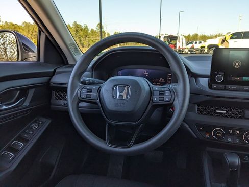 Used 2024 Honda Accord EX image 21