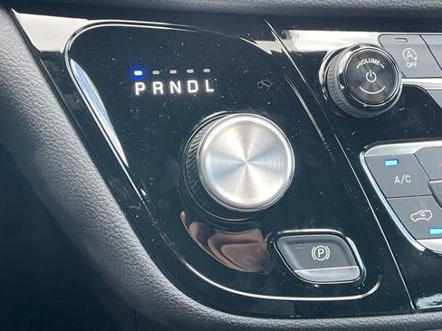 New 2026 Chrysler Pacifica Select FWD image 24