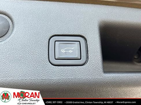 Certified 2024 Chevrolet Equinox LT FWD image 12