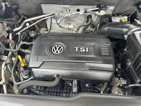 Used 2020 Volkswagen Atlas Cross Sport SE FWD image 21