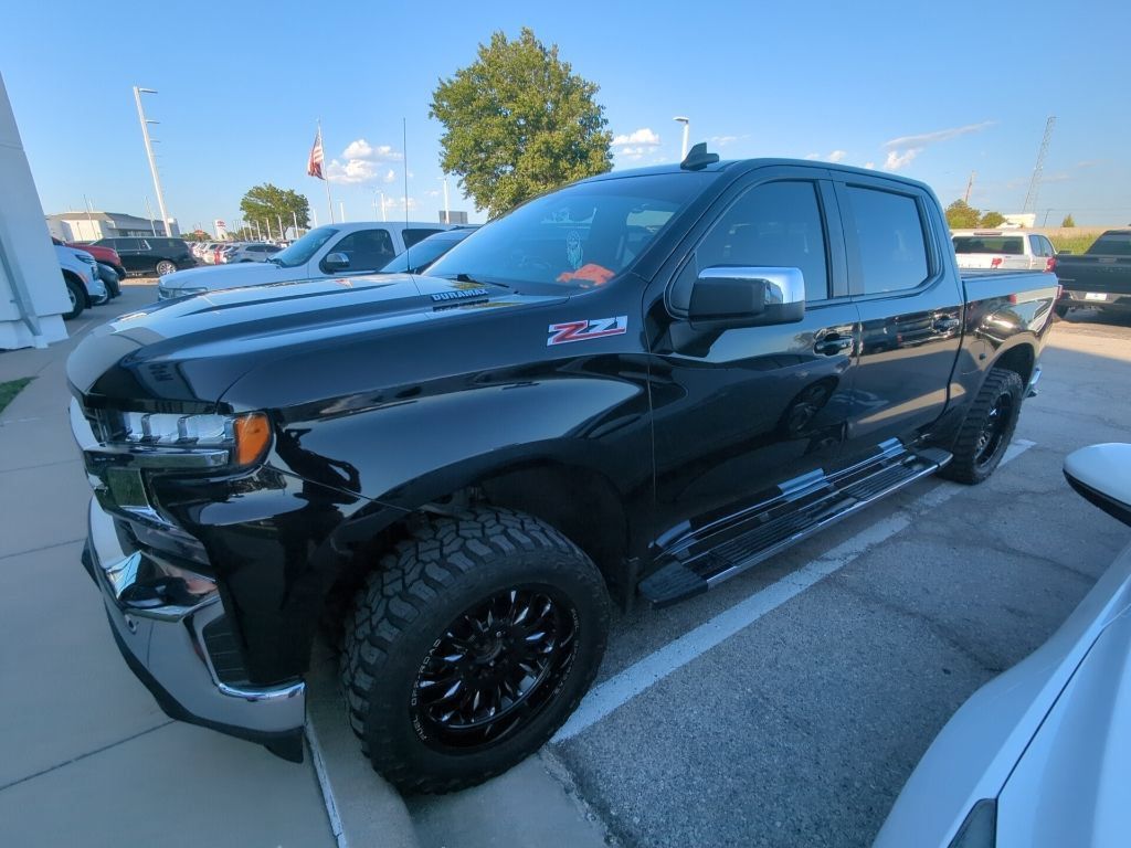 Used 2020 Chevrolet Silverado 1500 LT w/ All-Star Edition AWD/4WD image 3
