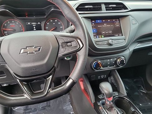 Used 2023 Chevrolet TrailBlazer RS image 25