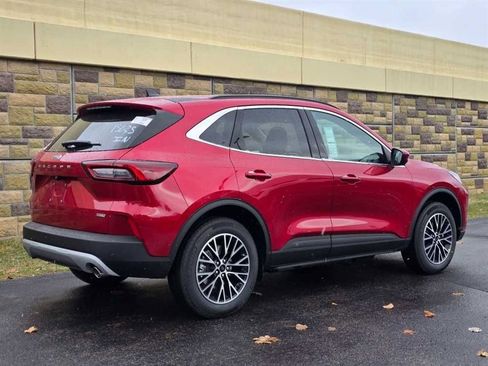 New 2026 Ford Escape SE w/ PHEV Premium Package FWD image 9