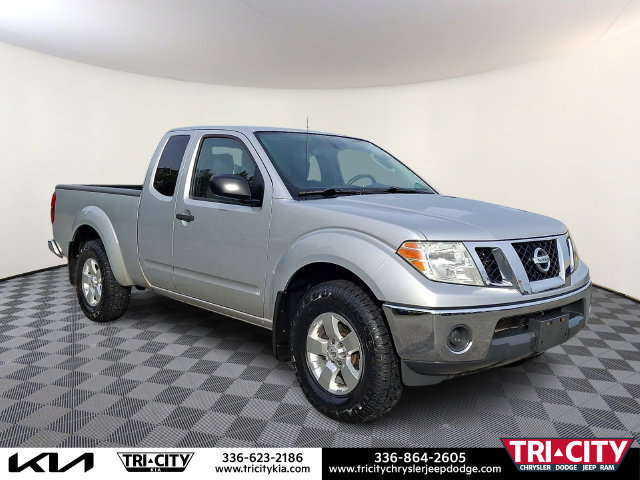 Used 2010 Nissan Frontier SE w/ SE Value Truck Pkg AWD/4WD image 1