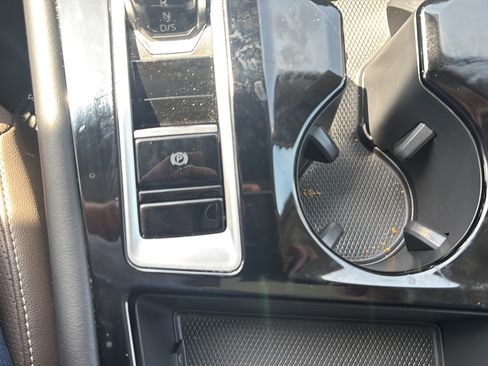 Used 2024 Volkswagen Atlas SEL AWD/4WD image 29