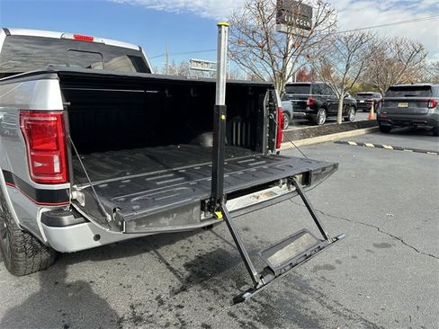 Used 2017 Ford F150 Lariat w/ Equipment Group 502A Luxury image 45