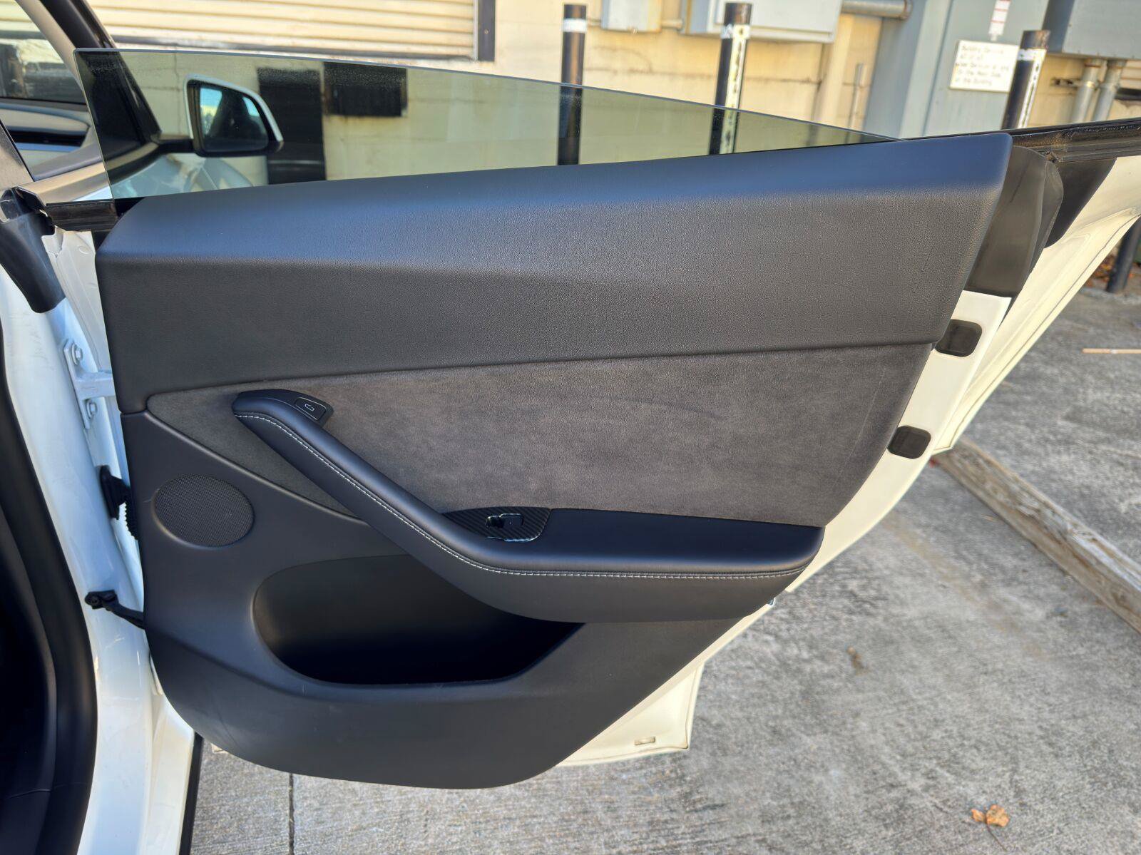 Used 2021 Tesla Model Y Long Range AWD/4WD image 44