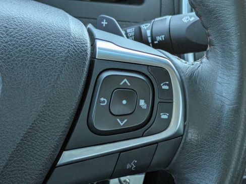 Used 2017 Toyota Camry SE image 29