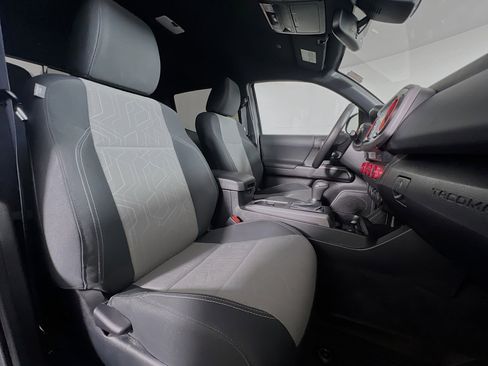 Used 2023 Toyota Tacoma TRD Sport AWD/4WD image 22
