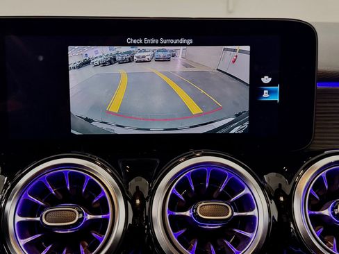 Certified 2023 Mercedes-Benz GLB 250 image 33