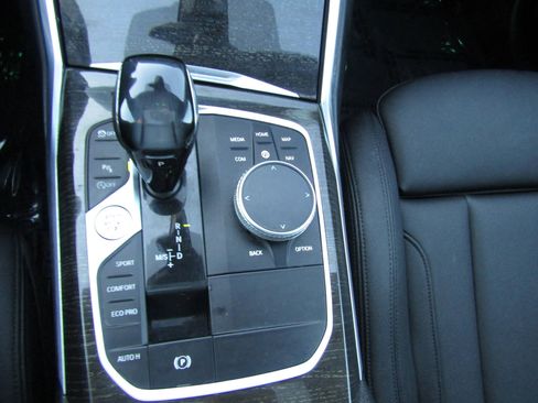 Used 2021 BMW 330i xDrive Sedan w/ Convenience Package image 27