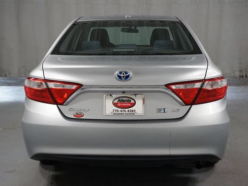 Used 2017 Toyota Camry LE FWD image 7