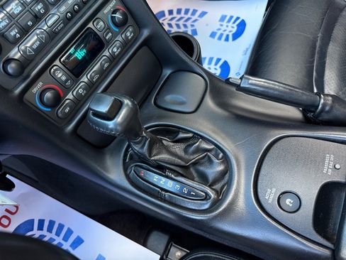 Used 2004 Chevrolet Corvette Coupe w/ Preferred Equipment Group image 53