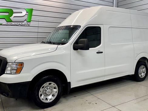 Used 2021 Nissan NV 2500 SV image 1