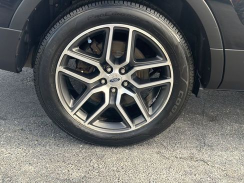 Used 2016 Ford Explorer Sport w/ Equipment Group 401A image 10