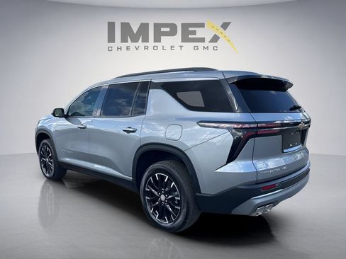 Used 2026 Chevrolet Traverse LT w/ Sun and Wheel Package AWD/4WD image 3