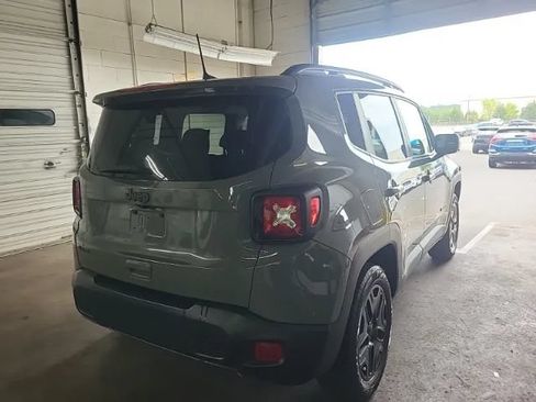 Used 2019 Jeep Renegade Sport AWD/4WD image 3