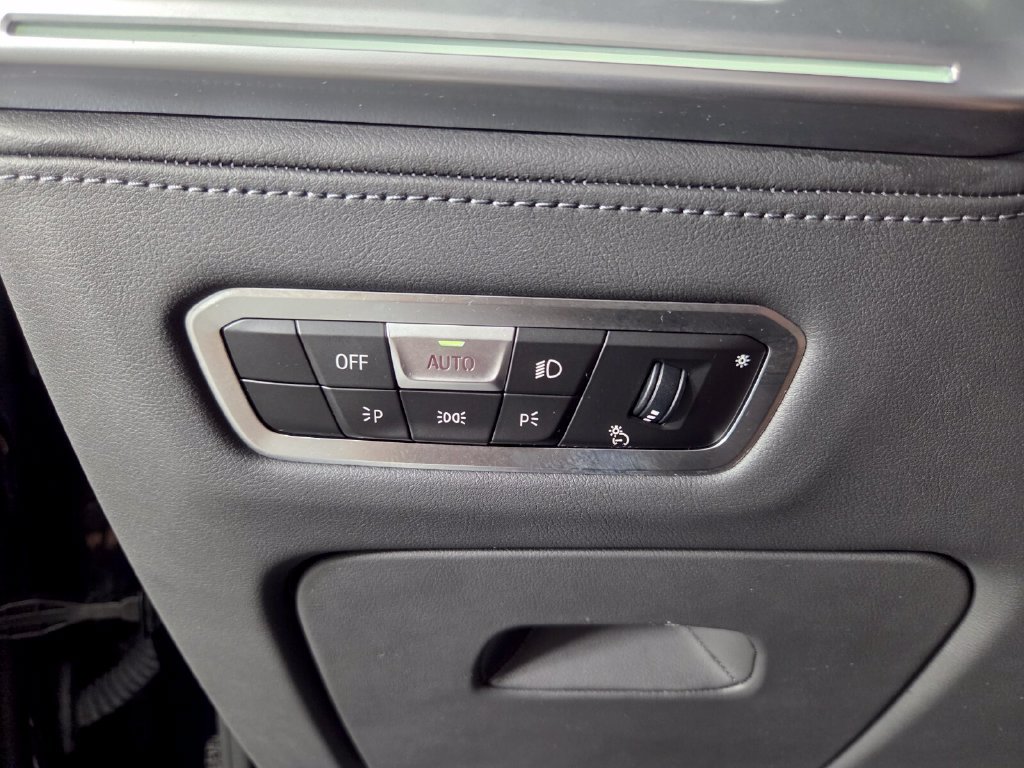 Used 2023 BMW XM w/ M Driver's Package AWD/4WD image 19