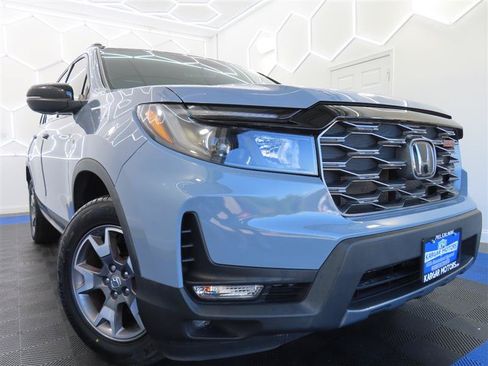 Used 2023 Honda Passport TrailSport image 5