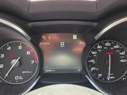 Used 2022 Alfa Romeo Stelvio Veloce AWD/4WD image 14