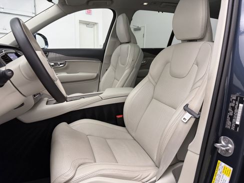 Used 2023 Volvo XC90 T8 Ultimate image 13