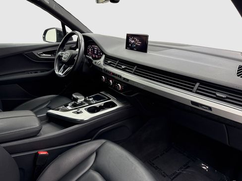Used 2019 Audi Q7 2.0T Premium Plus AWD/4WD image 45