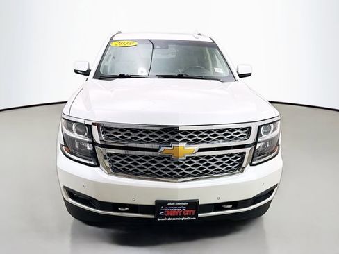 Used 2019 Chevrolet Tahoe LT w/ LT Signature Package image 2