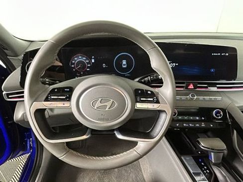 Used 2024 Hyundai Elantra SEL w/ Convenience Package FWD image 15