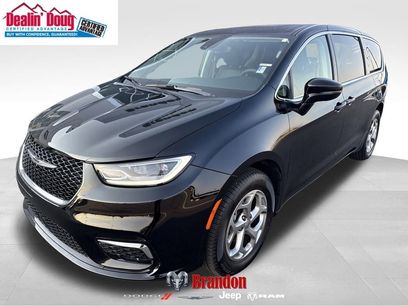 Used 2024 Chrysler Pacifica Limited