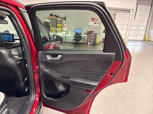 Used 2023 Ford Escape SE w/ PHEV Premium Package image 27