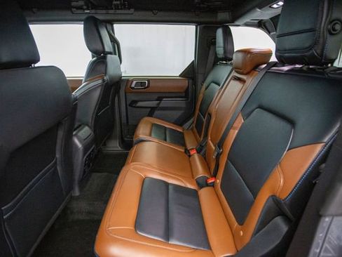 Used 2024 Ford Bronco Outer Banks AWD/4WD image 24