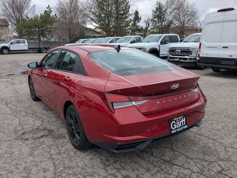 Used 2023 Hyundai Elantra SEL image 8