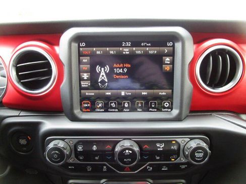 Used 2021 Jeep Wrangler Rubicon AWD/4WD image 14