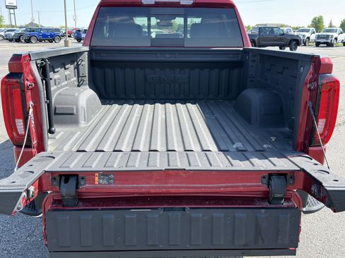Used 2023 GMC Sierra 1500 SLT w/ SLT Premium Package AWD/4WD image 6