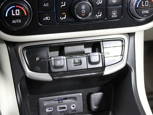 Used 2022 GMC Terrain Denali w/ Denali Premium Package image 13