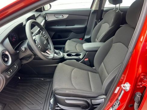 Used 2023 Kia Forte LXS w/ LXS Technology Package FWD image 10