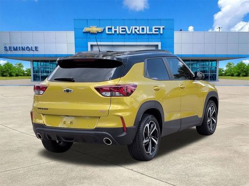 Used 2023 Chevrolet TrailBlazer RS w/ Sun and Liftgate Package FWD image 5