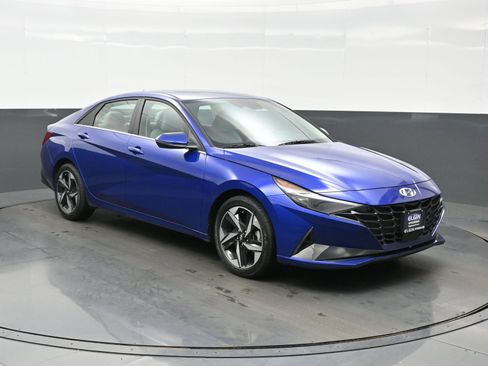 Certified 2023 Hyundai Elantra Limited image 8