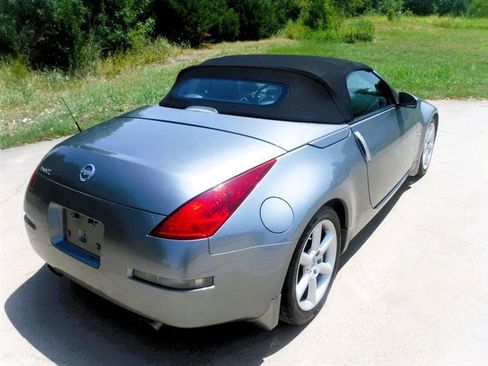 Used 2005 Nissan 350Z Grand Touring RWD image 6