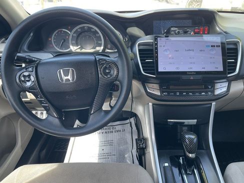 Used 2013 Honda Accord LX image 18