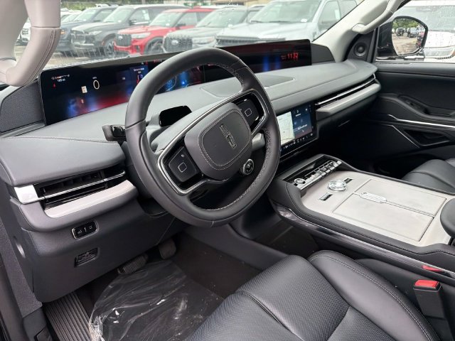 New 2026 Lincoln Navigator Premiere AWD/4WD image 24