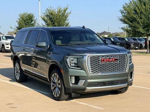 Used 2024 GMC Yukon XL Denali RWD image 3