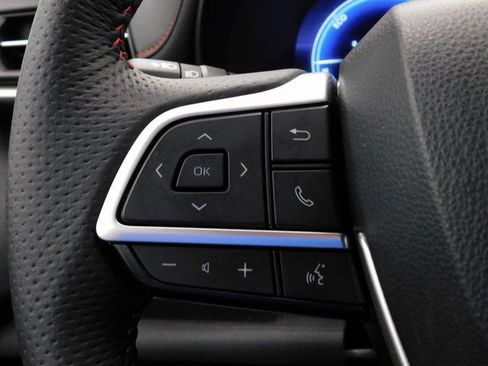 Used 2025 Toyota Sienna XSE image 40